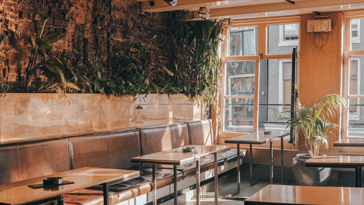 Eebee's Corner Bar DC, the Shaw Burger-and-Martini Bar Worth the Wait